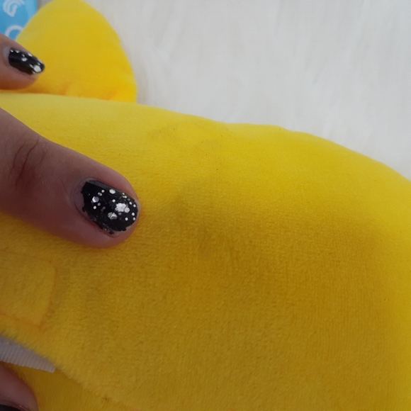 Pinkfong Shark Family 11" Plush with Sound - Baby Shark Yellow - Picture 10 of 11